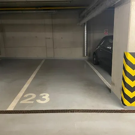 Forestpark, Free Parking, Self-check In Братислава